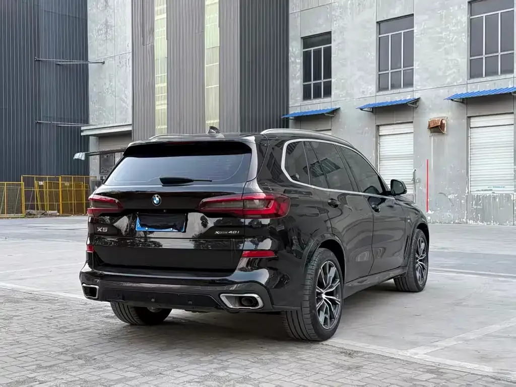 BMW X5 (Import) — фото 2