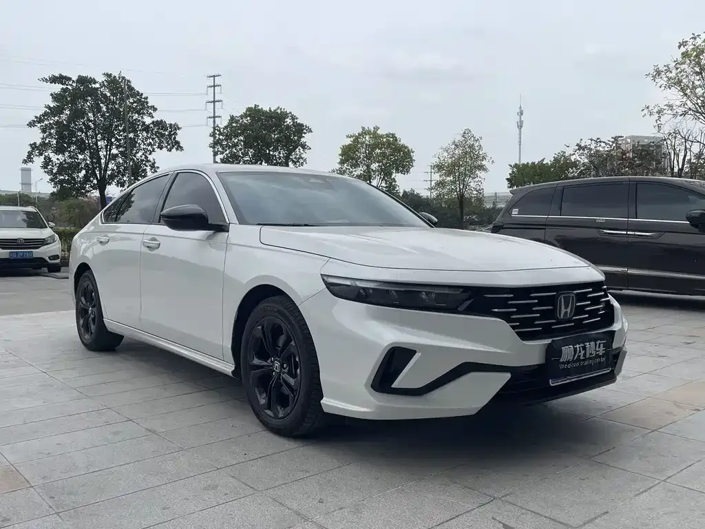 Honda Accord — фото 3
