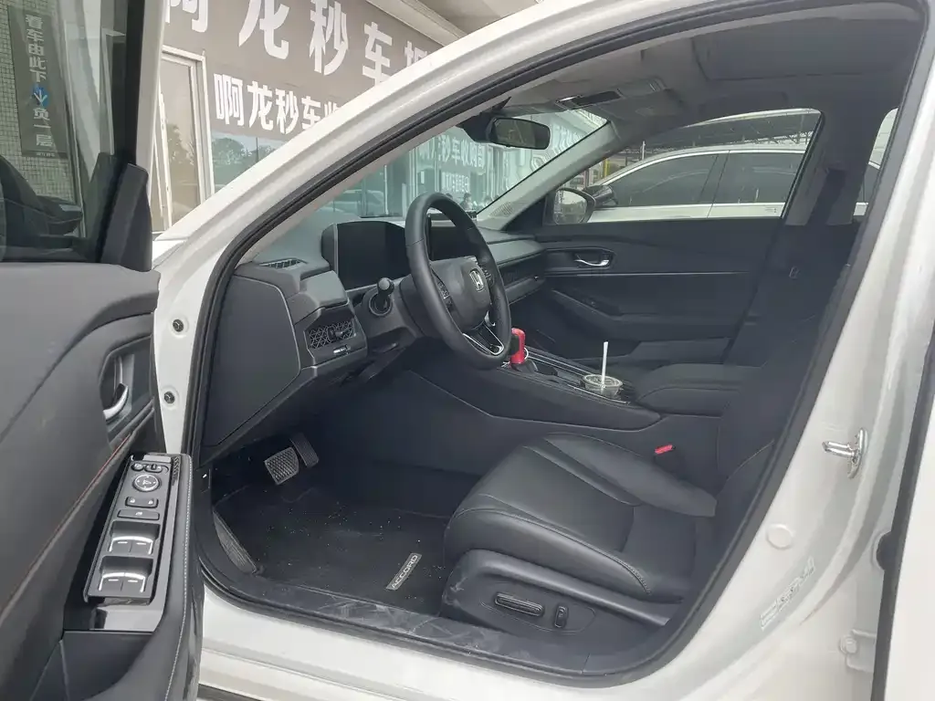 Honda Accord — фото 2