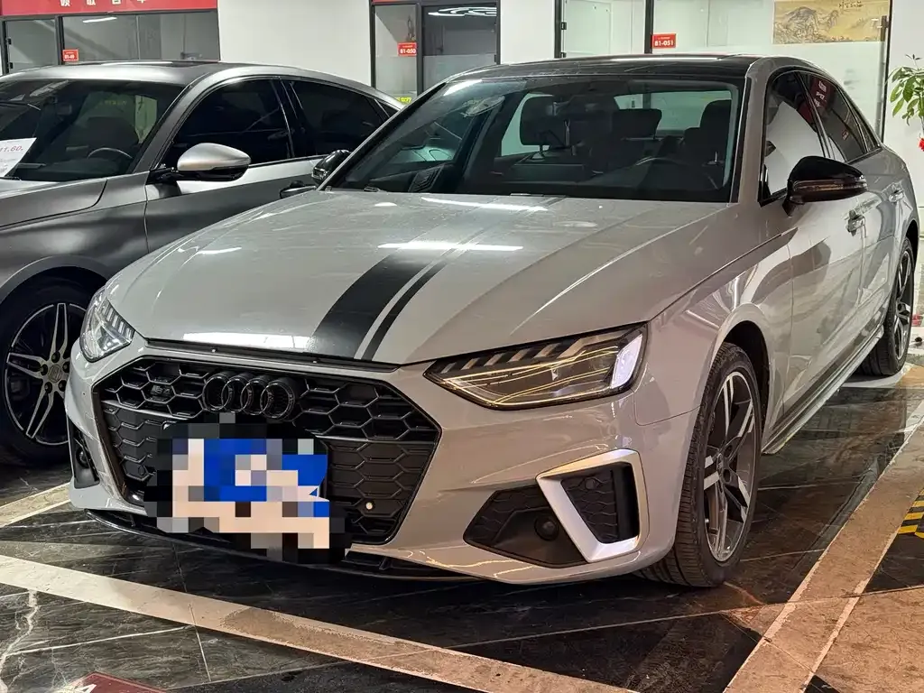Audi A4L 2023 из CN, фото 1