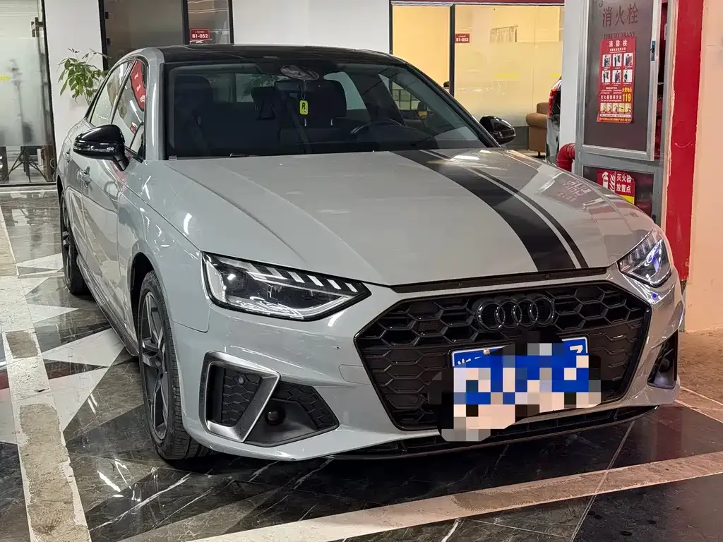 Audi A4L 2023 из CN, фото 10