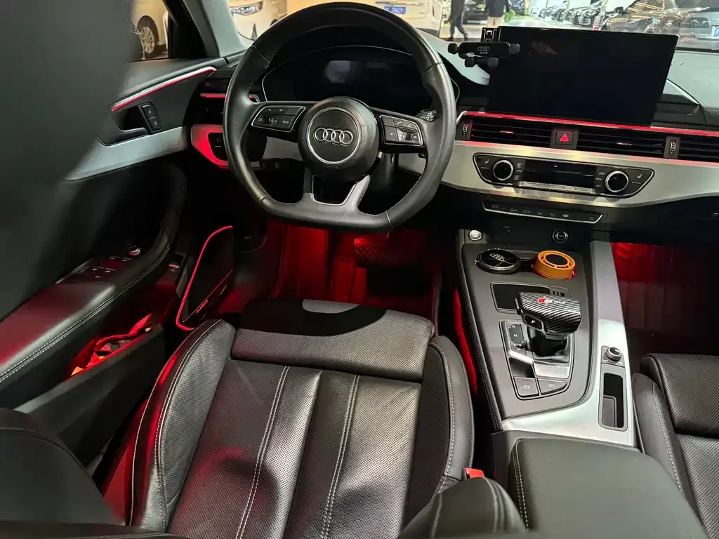 Audi A4L 2023 из CN, фото 8