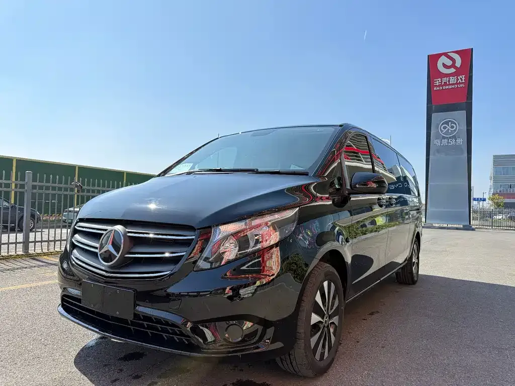 Mercedes-Benz Vito — фото 1