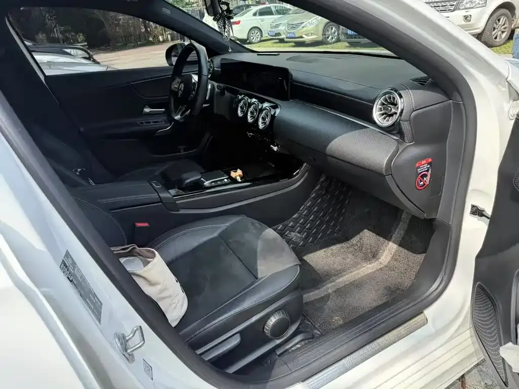 Mercedes-Benz A-Class 2022 из CN, фото 3
