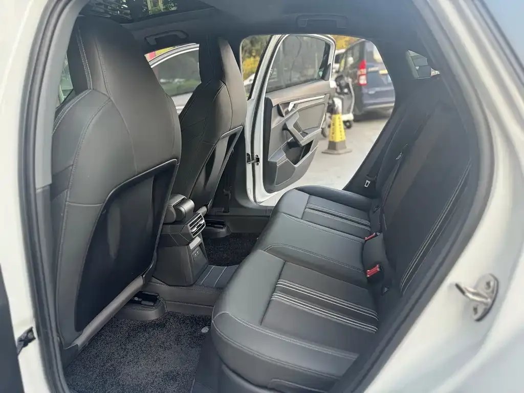 Audi A3 2024 из CN, фото 2