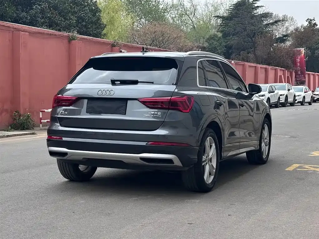 Audi Q3 — фото 4