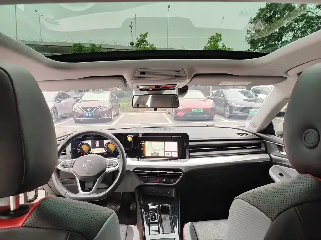 Volkswagen Lamando 2023 из CN, фото 6