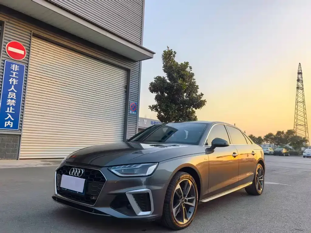 Audi A4L 2023 из CN, фото 1