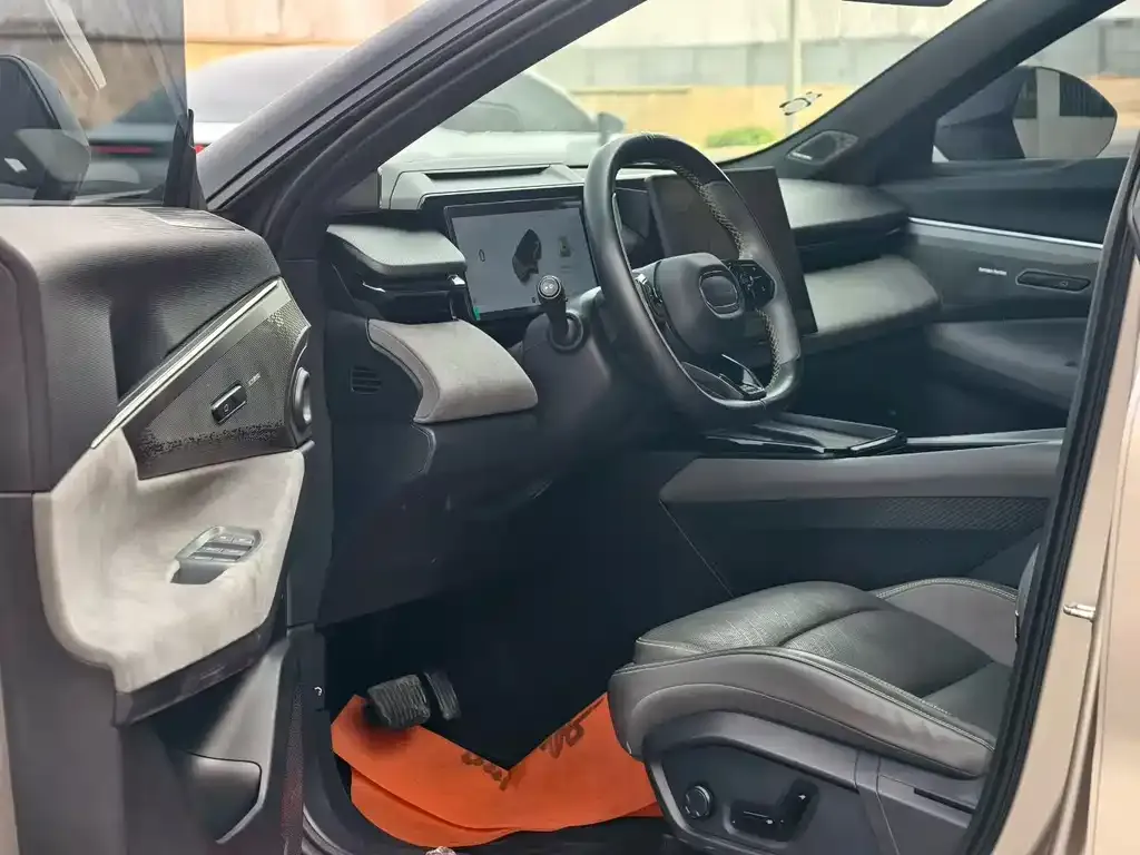 Lynk & Co 08 EM-P 2024 из CN, фото 5