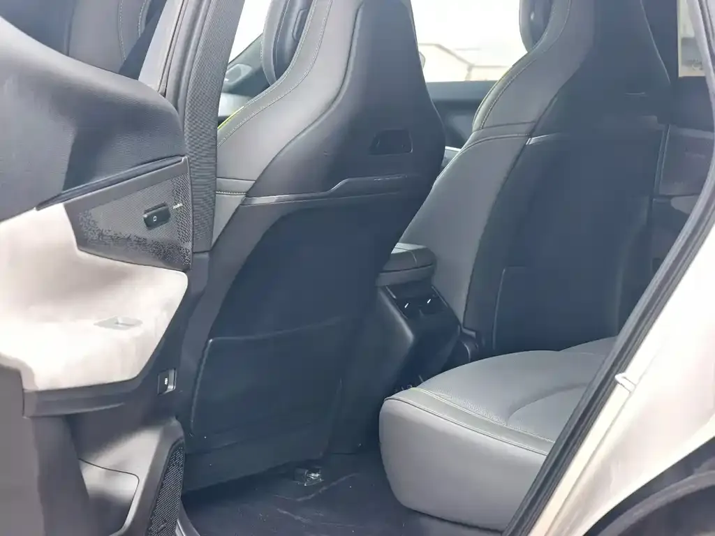 Lynk & Co 08 EM-P 2024 из CN, фото 2