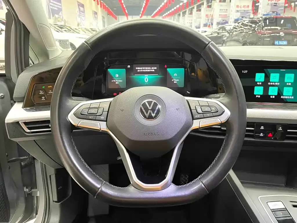 Volkswagen Golf 2022 из CN, фото 5