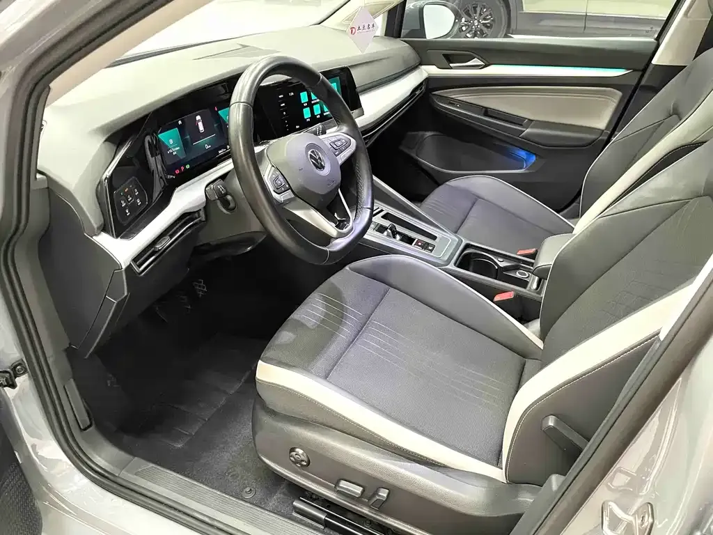 Volkswagen Golf 2022 из CN, фото 7