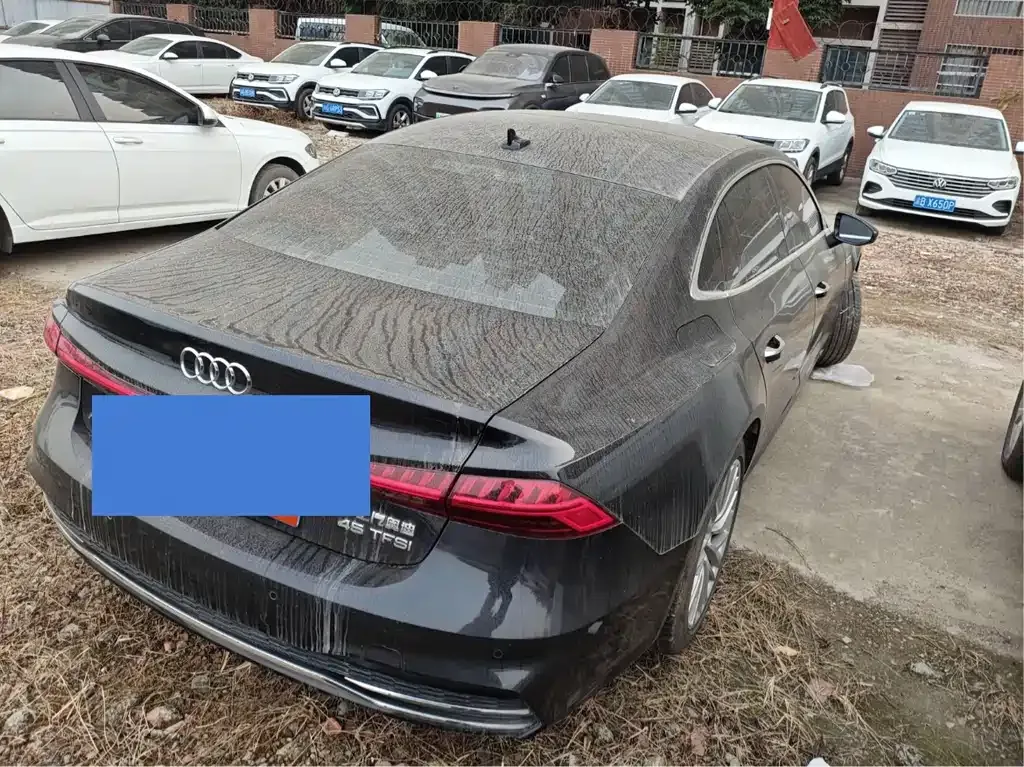 Audi A7L 2024 из CN, фото 2
