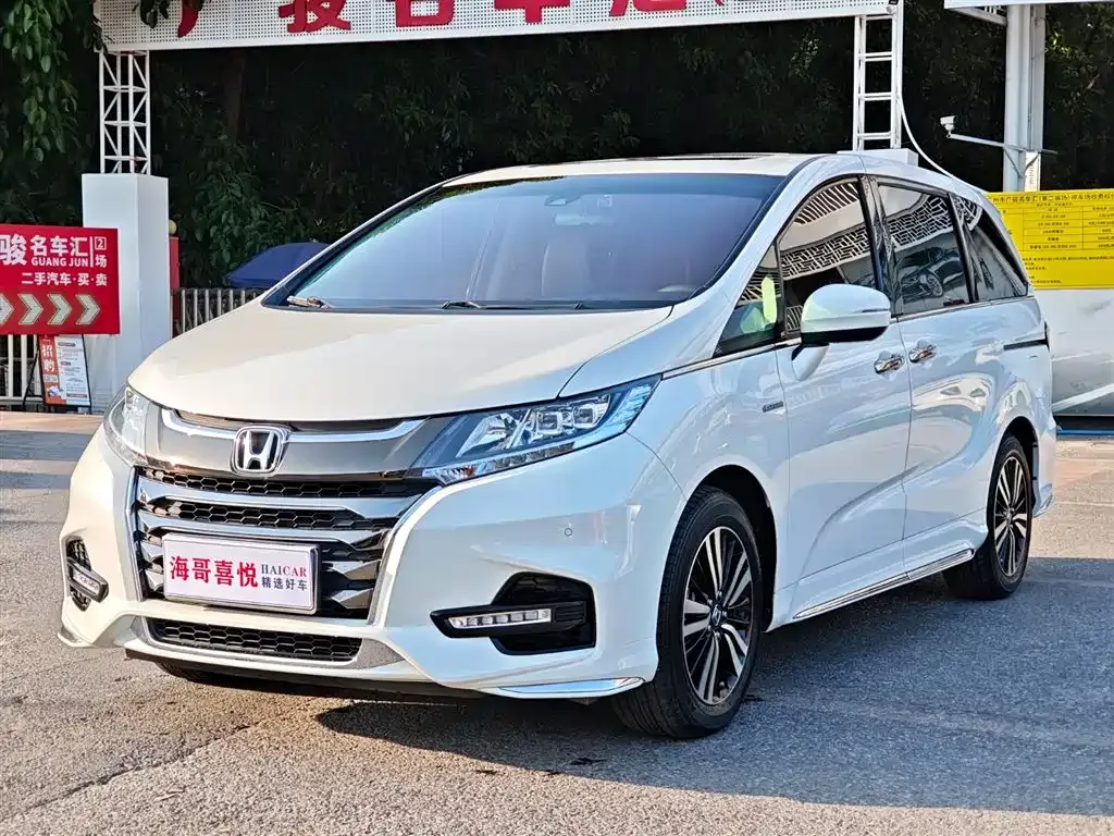 Honda Odyssey — фото 1