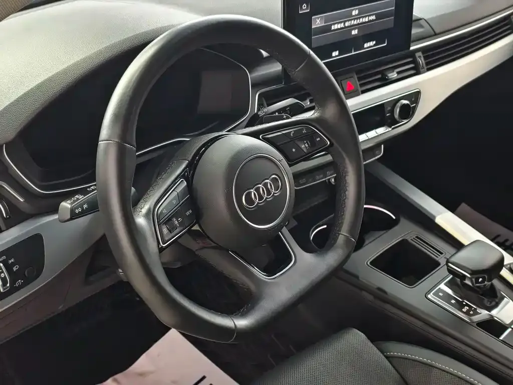 Audi A4L 2023 из CN, фото 10