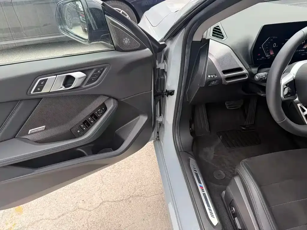 BMW 2 Series 2025 из CN, фото 6