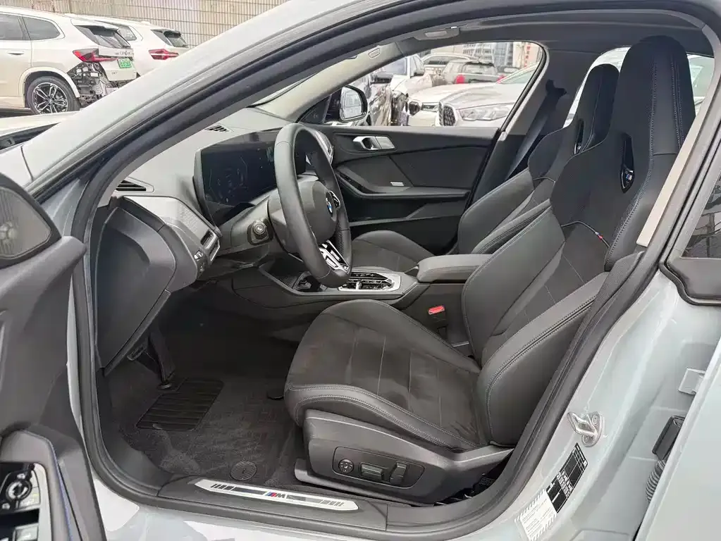 BMW 2 Series 2025 из CN, фото 10
