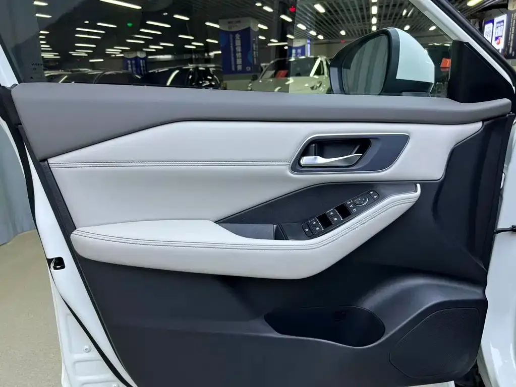 Nissan X-Trail 2022 из CN, фото 4
