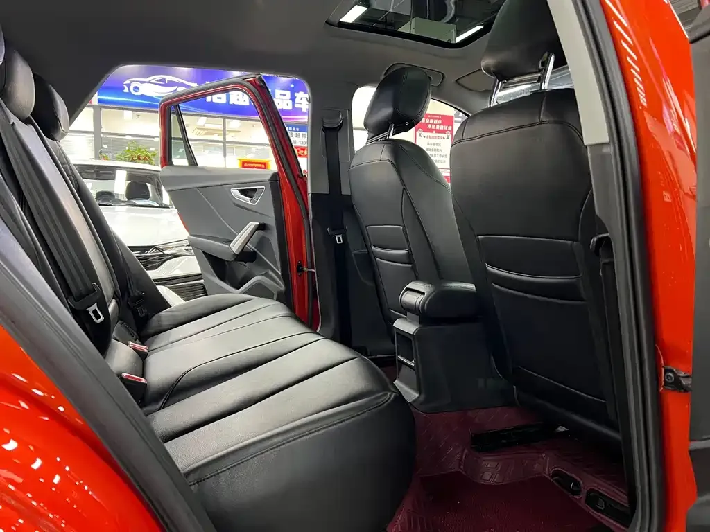 Audi Q2L 2021 из CN, фото 2