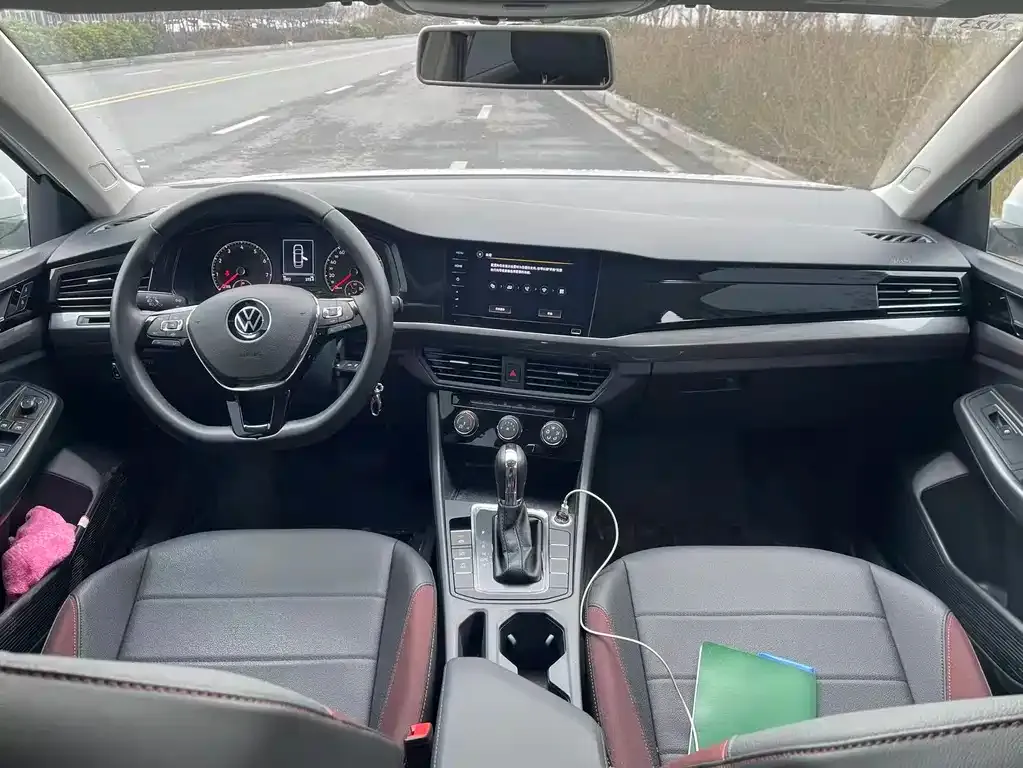 Volkswagen Bora 2021 из CN, фото 9