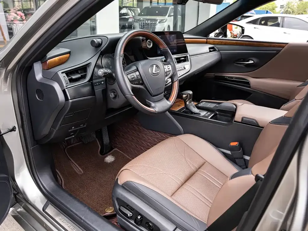Lexus ES 2021 из CN, фото 5
