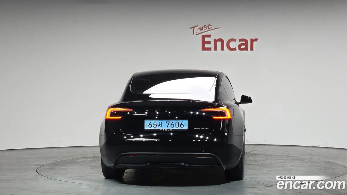 Tesla Model 3 2024 из KR, фото 4