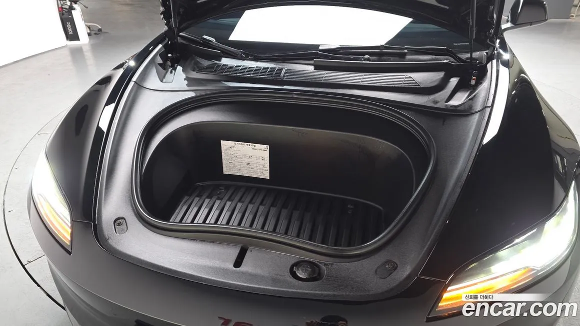 Tesla Model 3 2024 из KR, фото 10