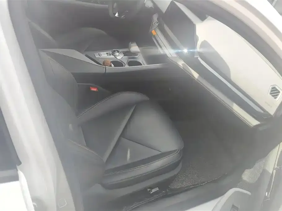 Changan UNI-V 2023 из CN, фото 3