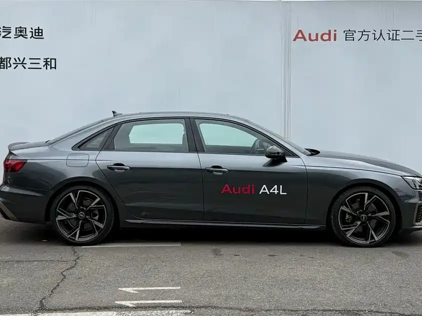 Audi A4L — фото 2