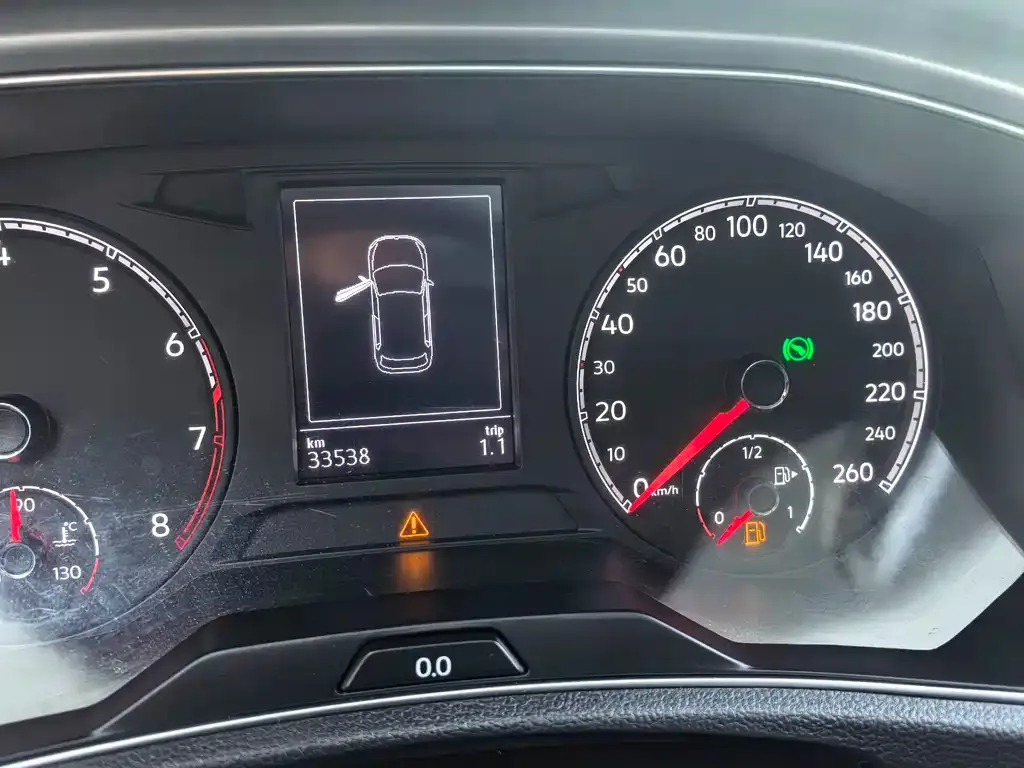 Volkswagen T-Roc 2023 из CN, фото 10