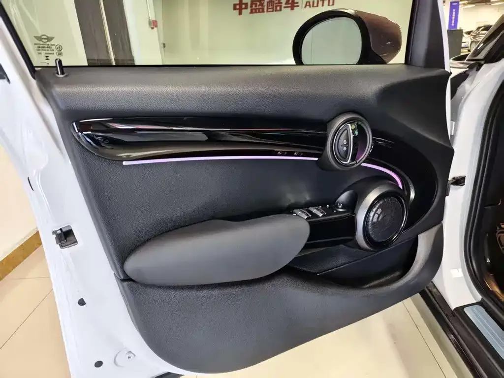 MINI Cooper (3-door) 2023 из CN, фото 5