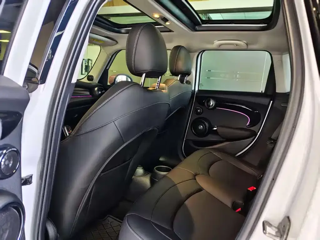 MINI Cooper (3-door) 2023 из CN, фото 6