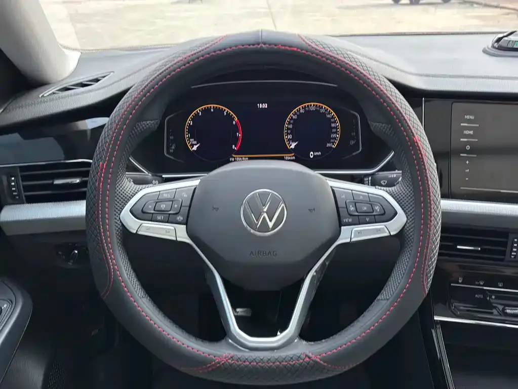 Volkswagen Passat — фото 9