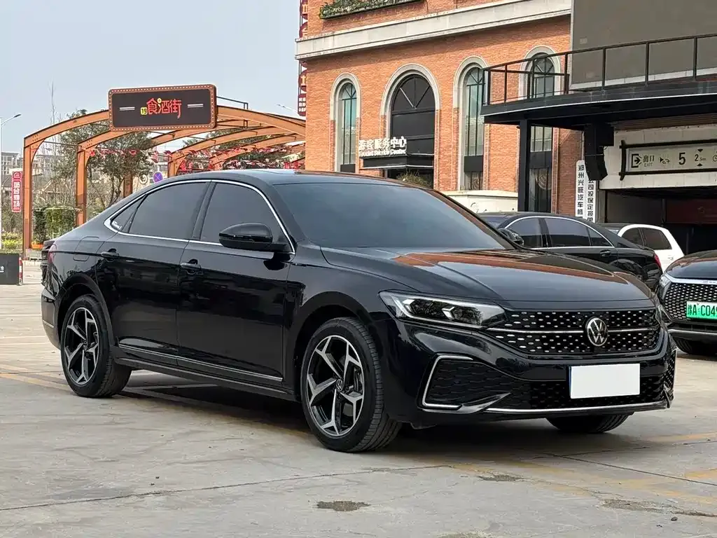 Volkswagen Passat — фото 3