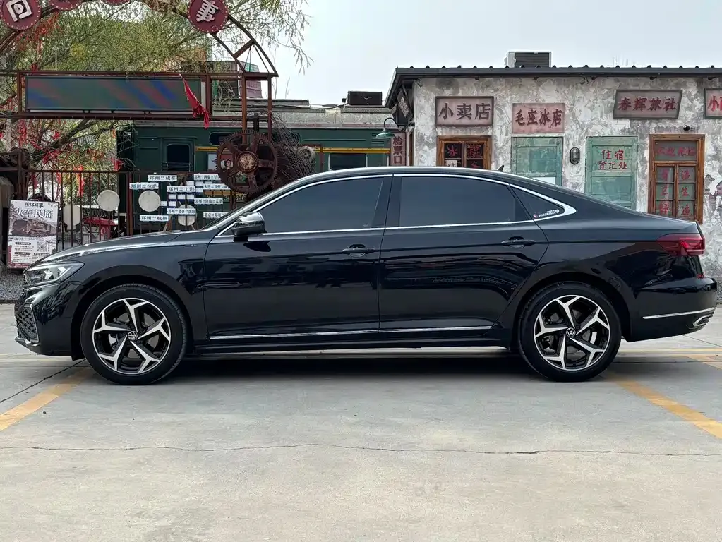 Volkswagen Passat — фото 8