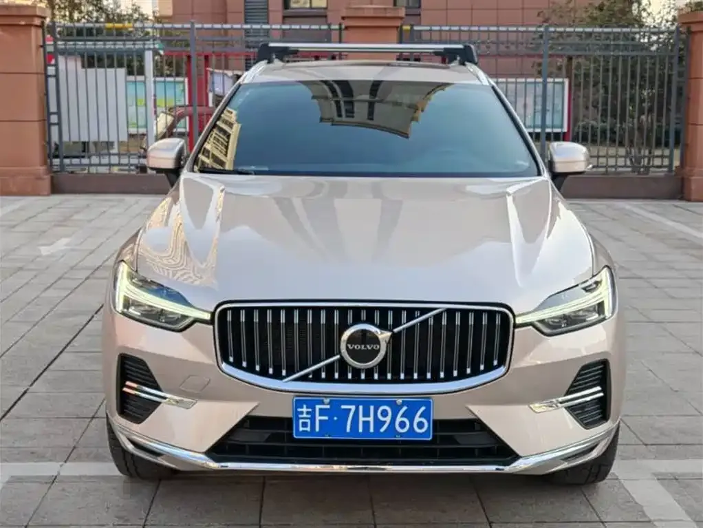 Volvo XC60 — фото 3