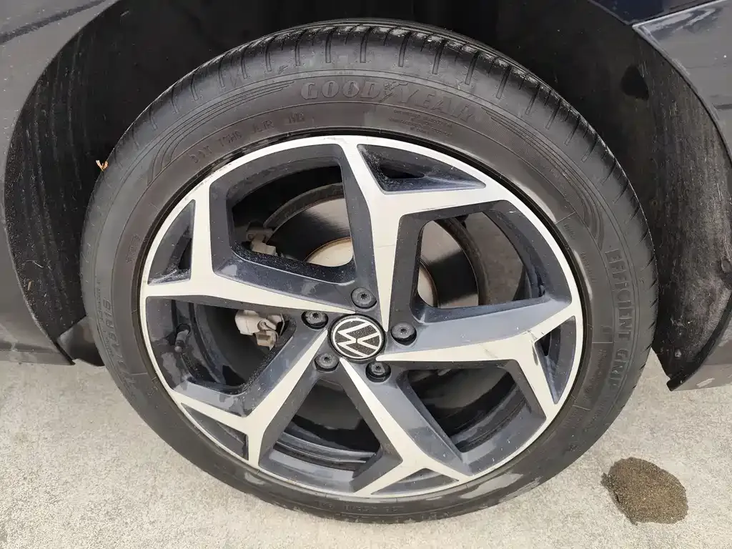 Volkswagen Passat — фото 10