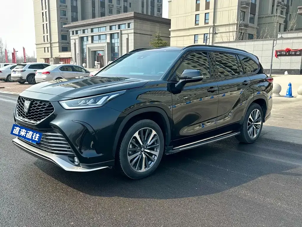 Toyota Crown Kluger 2024 из CN, фото 1