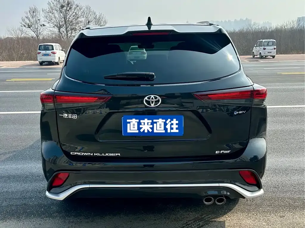 Toyota Crown Kluger 2024 из CN, фото 2