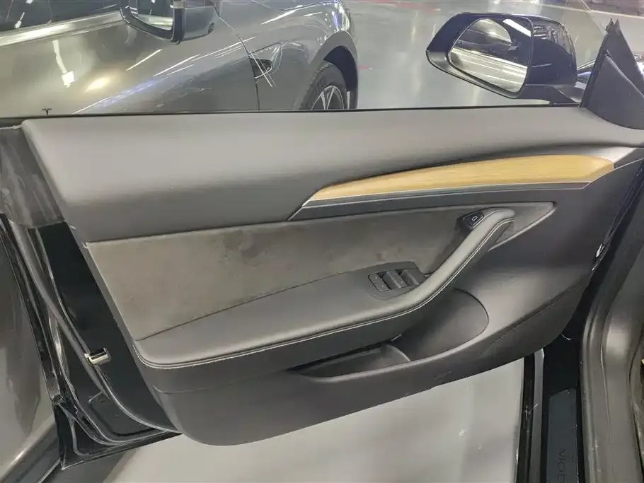 Tesla Model 3 — фото 6