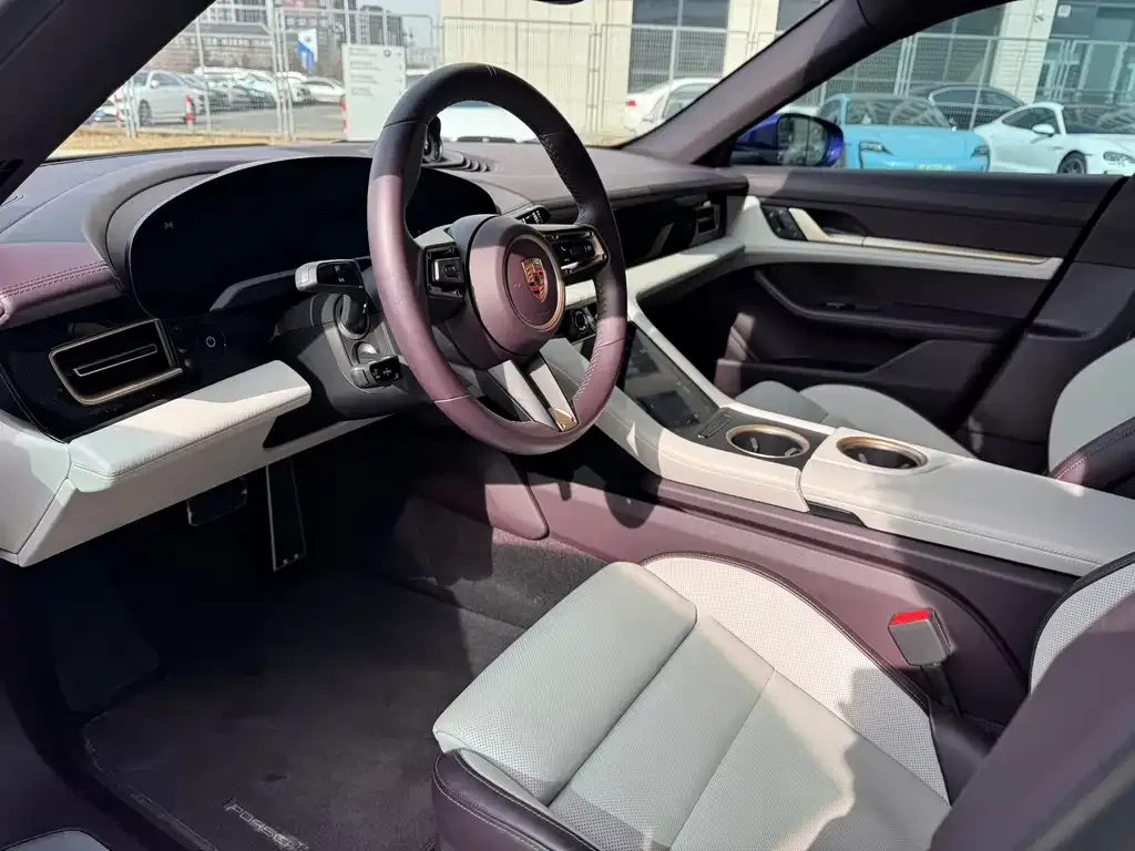 Porsche Taycan 2025 из CN, фото 7