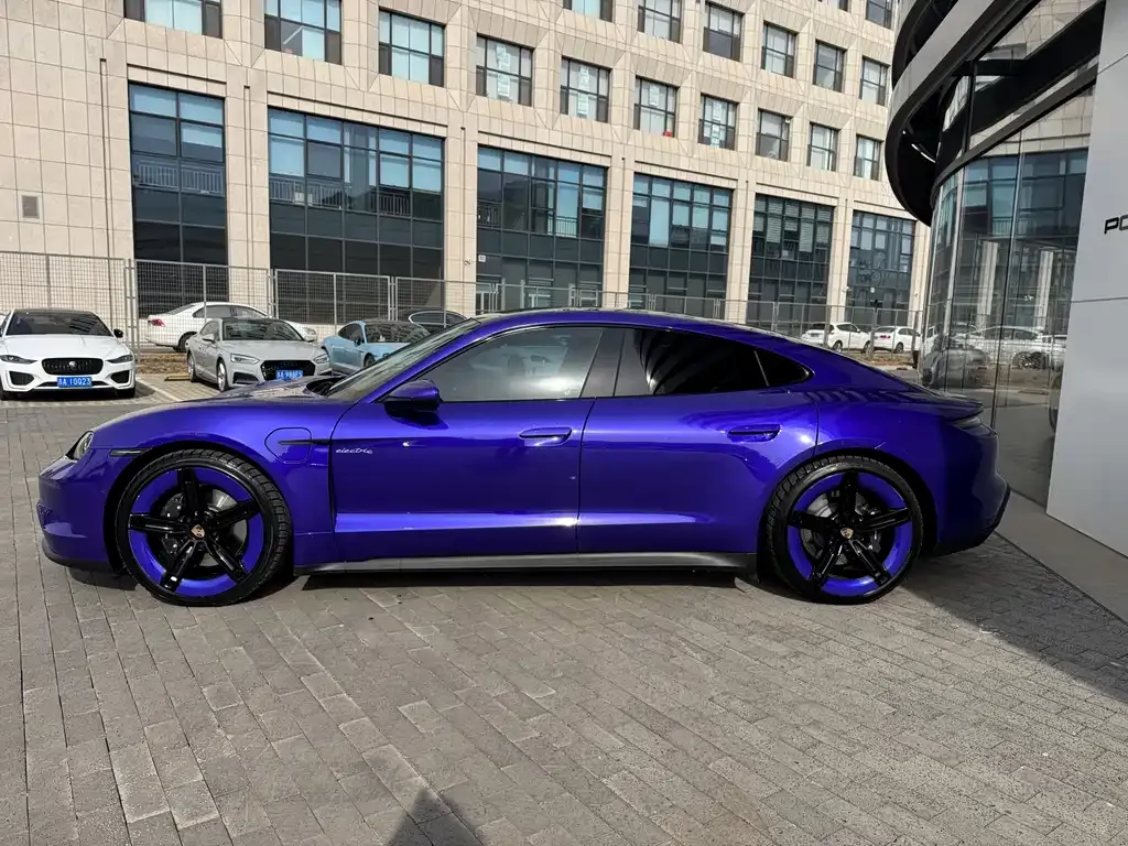 Porsche Taycan 2025 из CN, фото 10