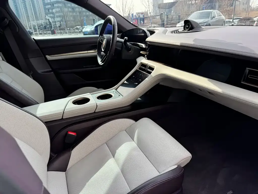 Porsche Taycan 2025 из CN, фото 3