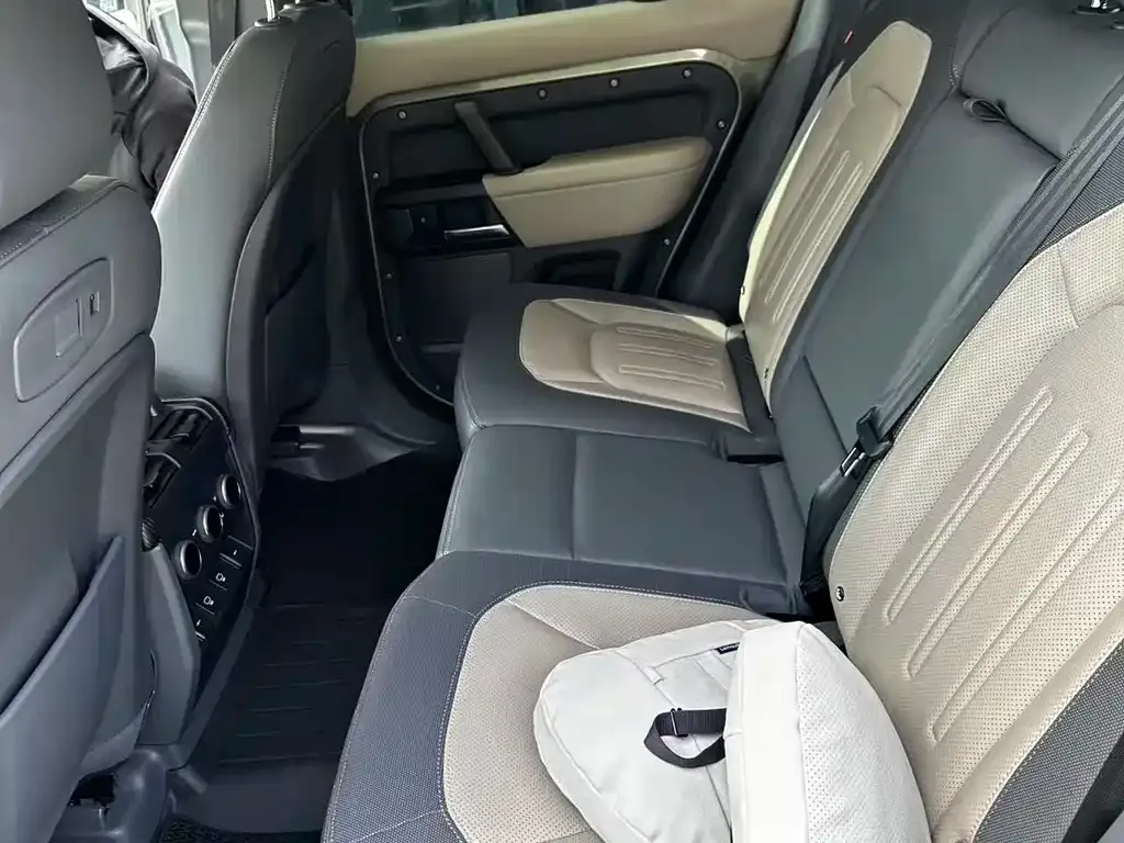Land Rover Defender 2021 из CN, фото 3
