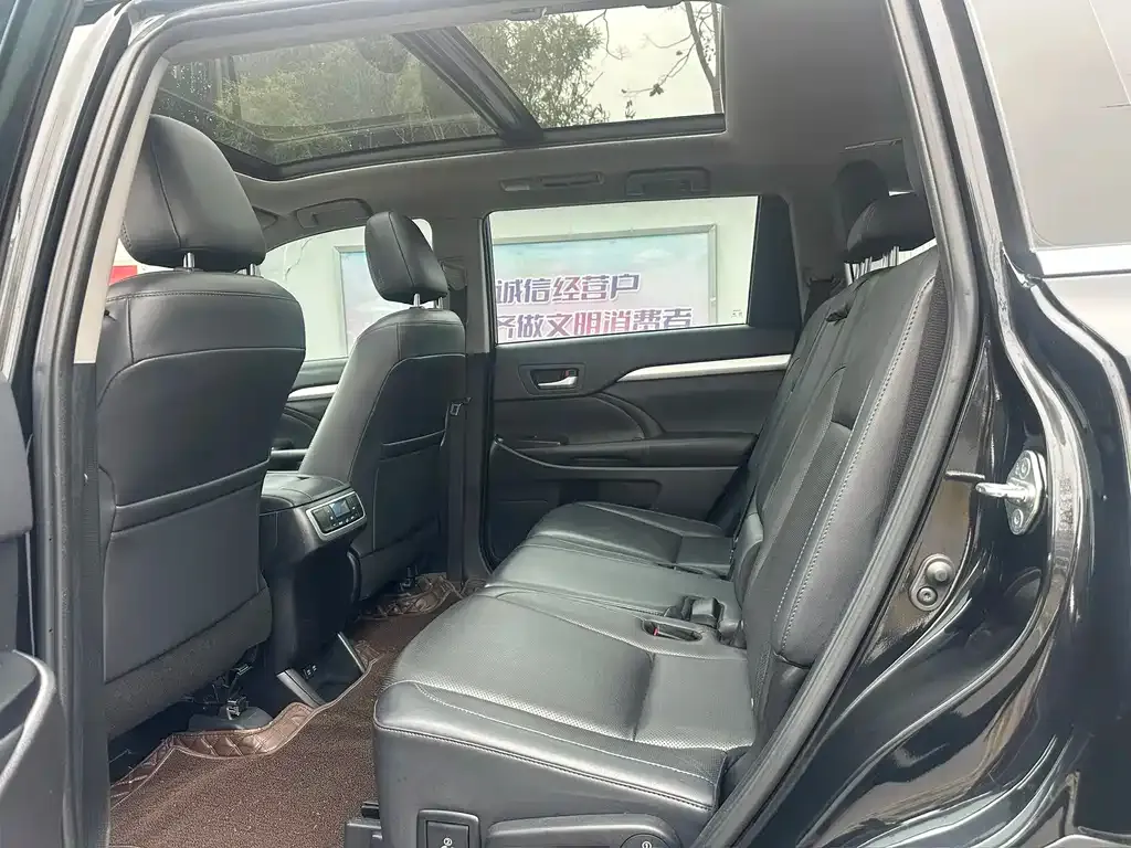 Toyota Highlander 2021 из CN, фото 3