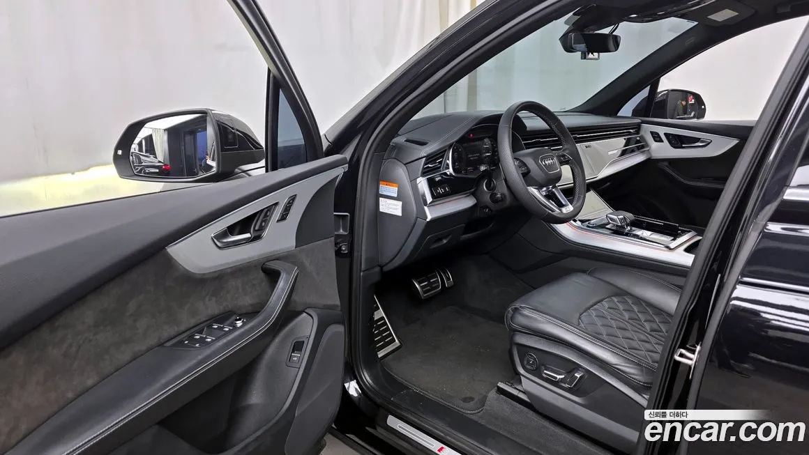 Audi Q7 2021 из KR, фото 3