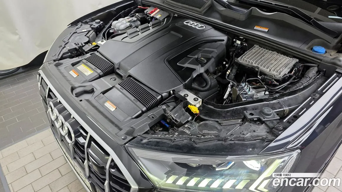 Audi Q7 2021 из KR, фото 10