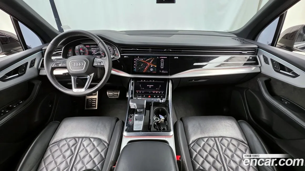 Audi Q7 2021 из KR, фото 8
