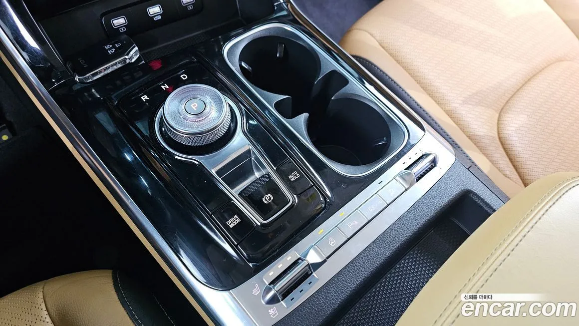 Kia Carnival — фото 10