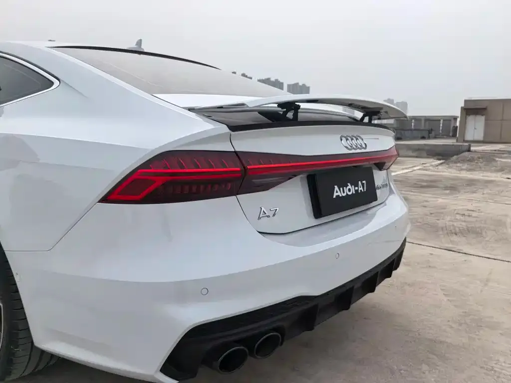 Audi A7 2022 из CN, фото 2